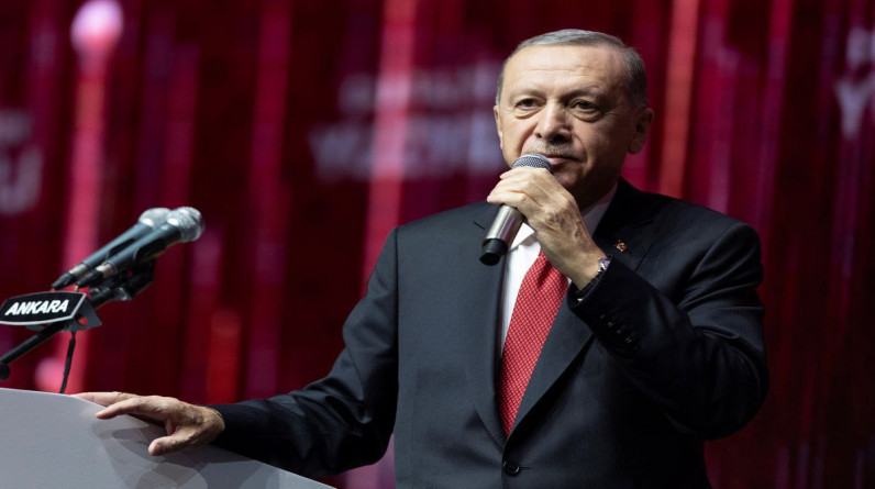(رويترز)ـ أردوغان: التغيير الدستوري سيحمي العائلات من 'الاتجاهات المنحرفة.'